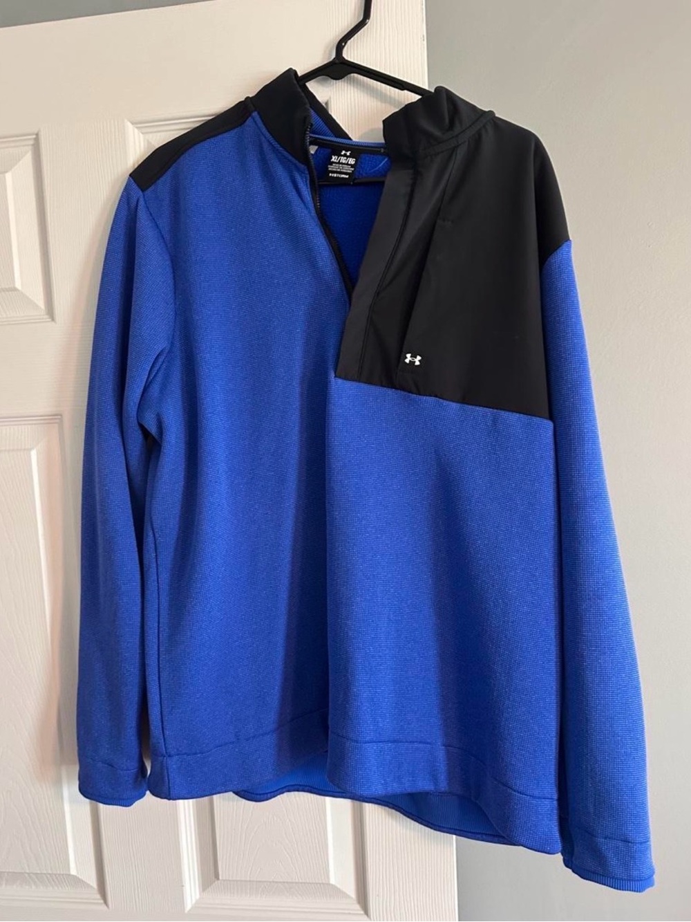 Under Armour Men’s Royal Blue & Black Quarter-Zip Pullover